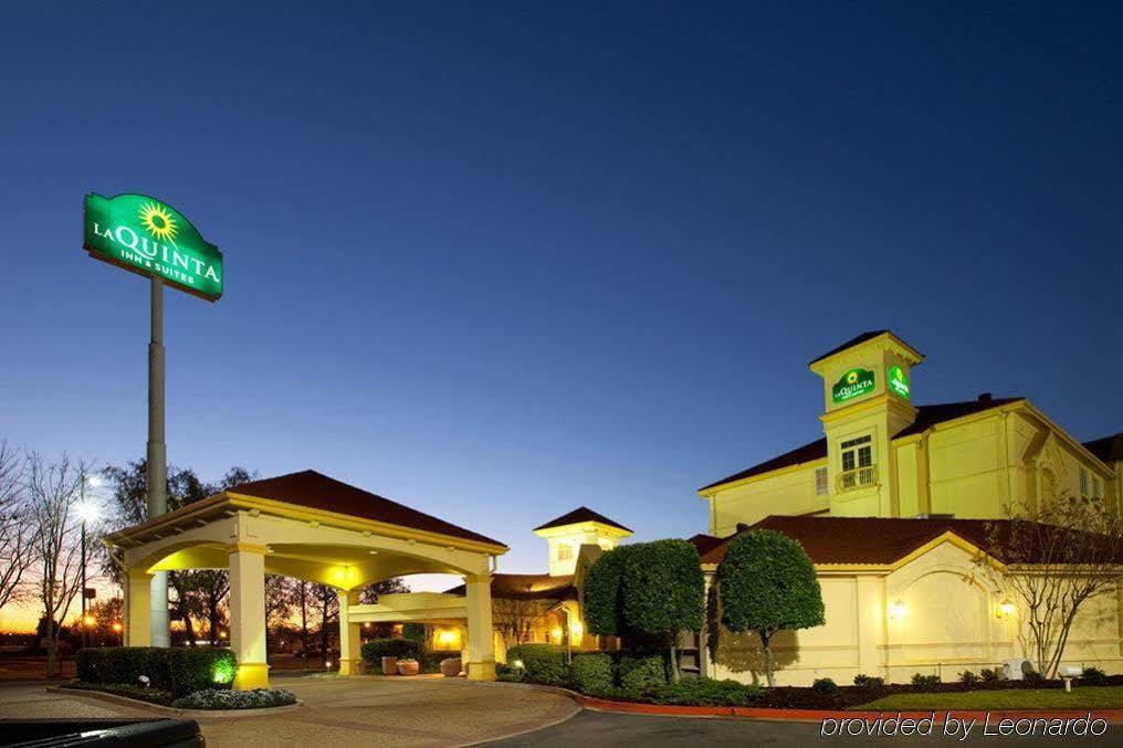 La Quinta By Wyndham Alexandria Airport Hotell Eksteriør bilde
